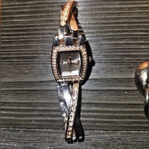 Criss cross design WATCH